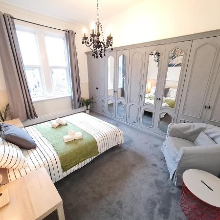Large 3 Bed Flat, Free Parking Daire Newcastle upon Tyne Dış mekan fotoğraf