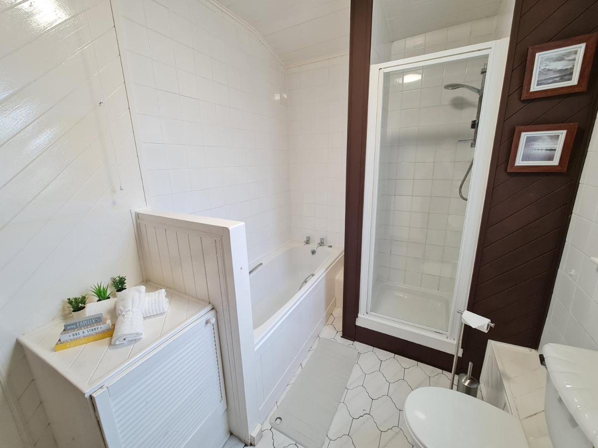 Large 3 Bed Flat, Free Parking Daire Newcastle upon Tyne Dış mekan fotoğraf