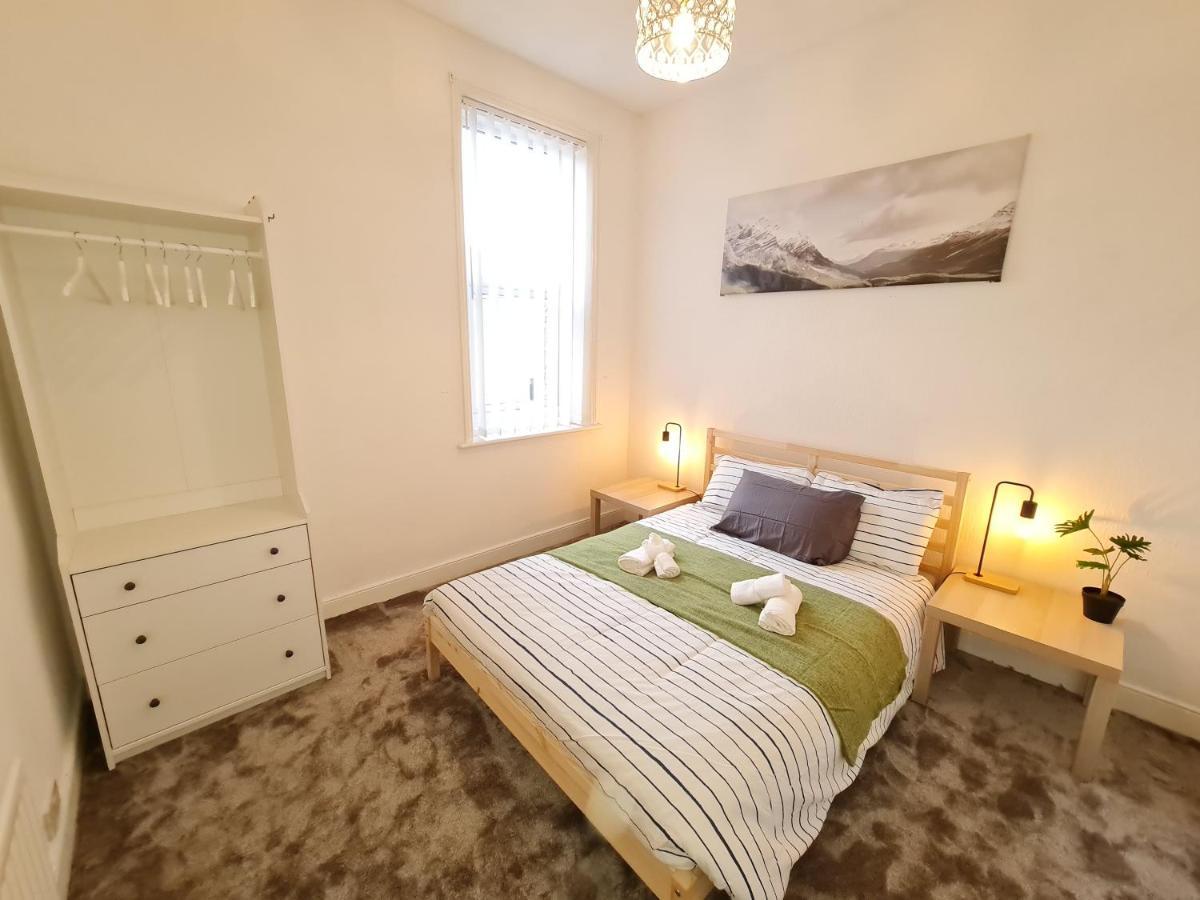 Large 3 Bed Flat, Free Parking Daire Newcastle upon Tyne Dış mekan fotoğraf