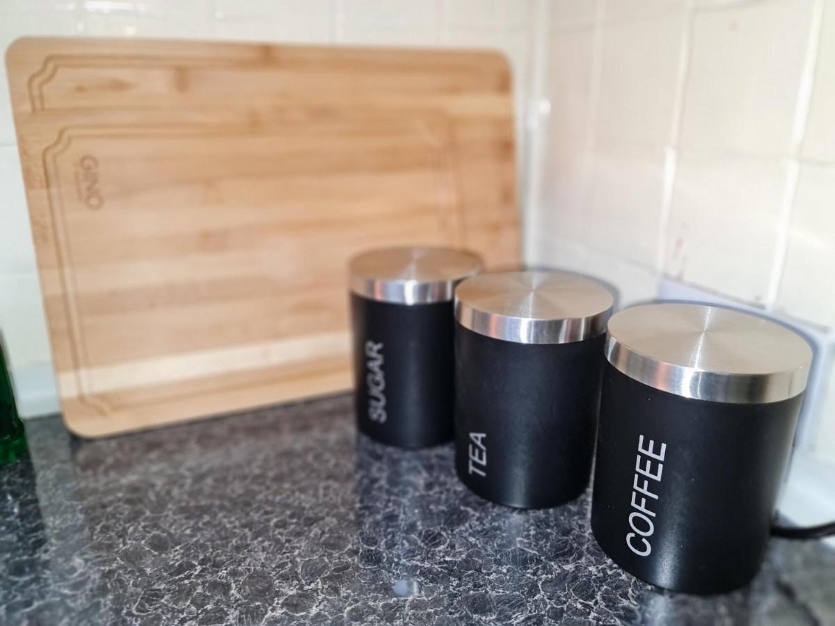 Large 3 Bed Flat, Free Parking Daire Newcastle upon Tyne Dış mekan fotoğraf