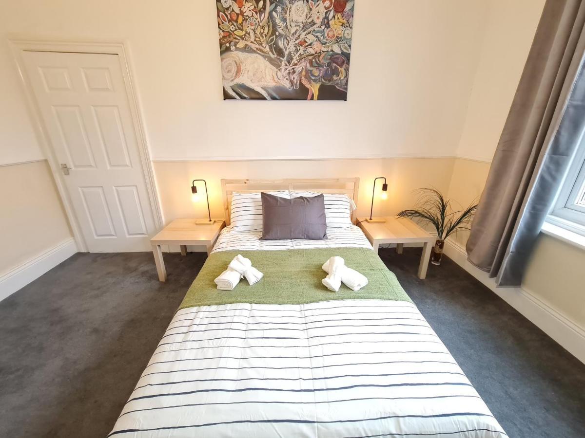 Large 3 Bed Flat, Free Parking Daire Newcastle upon Tyne Dış mekan fotoğraf
