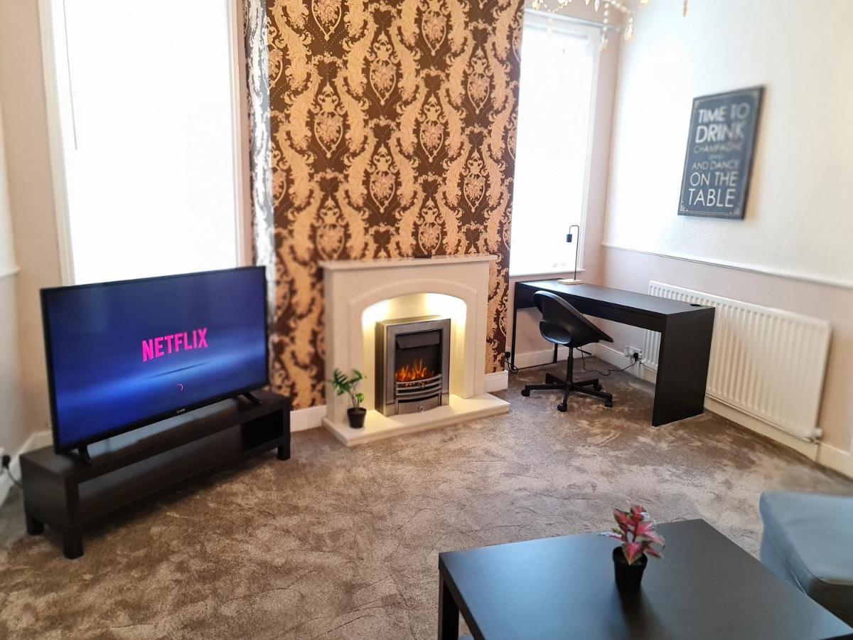 Large 3 Bed Flat, Free Parking Daire Newcastle upon Tyne Dış mekan fotoğraf