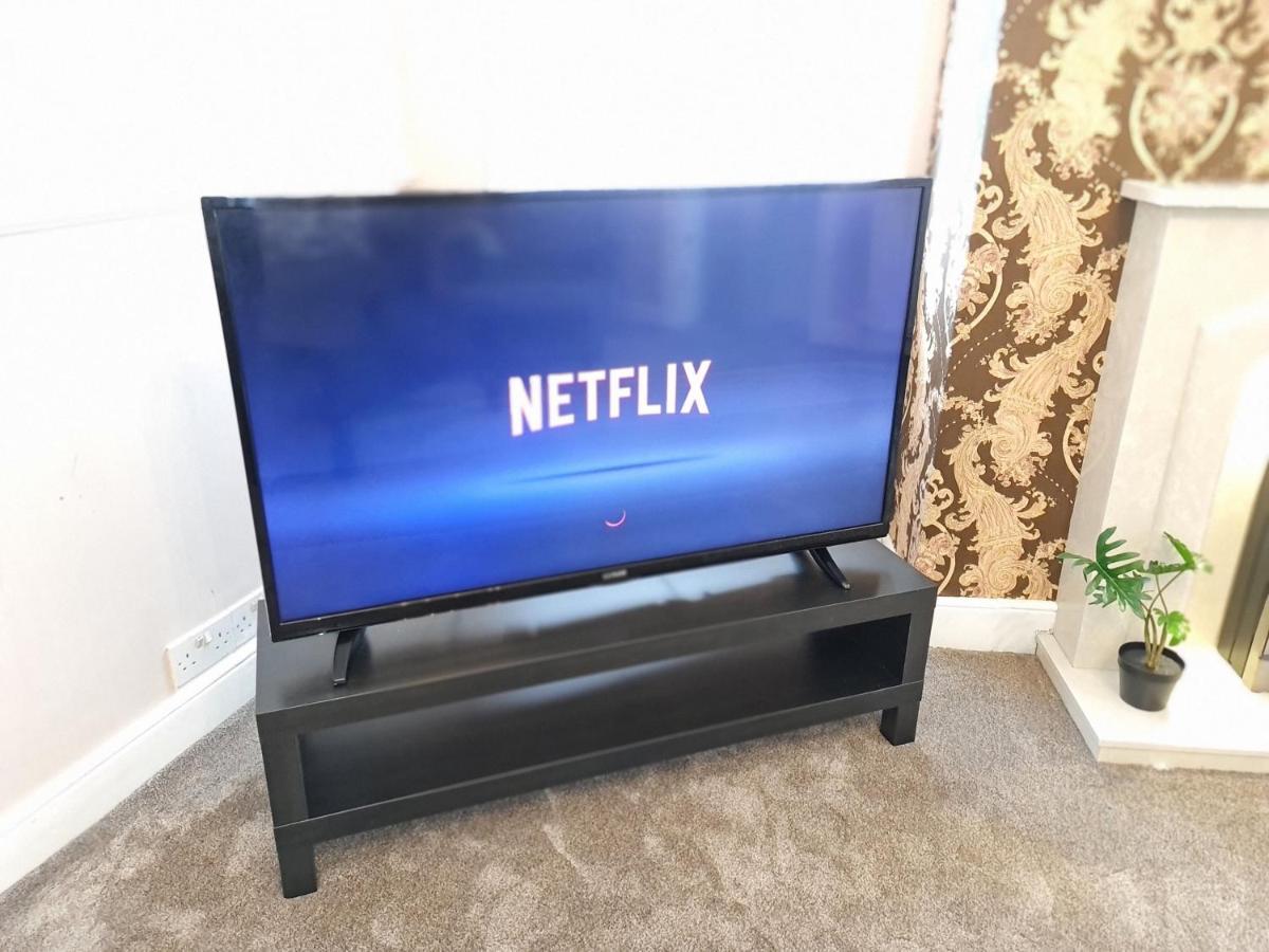 Large 3 Bed Flat, Free Parking Daire Newcastle upon Tyne Dış mekan fotoğraf